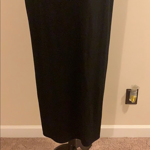 New Black dress - Picture 4 of 4